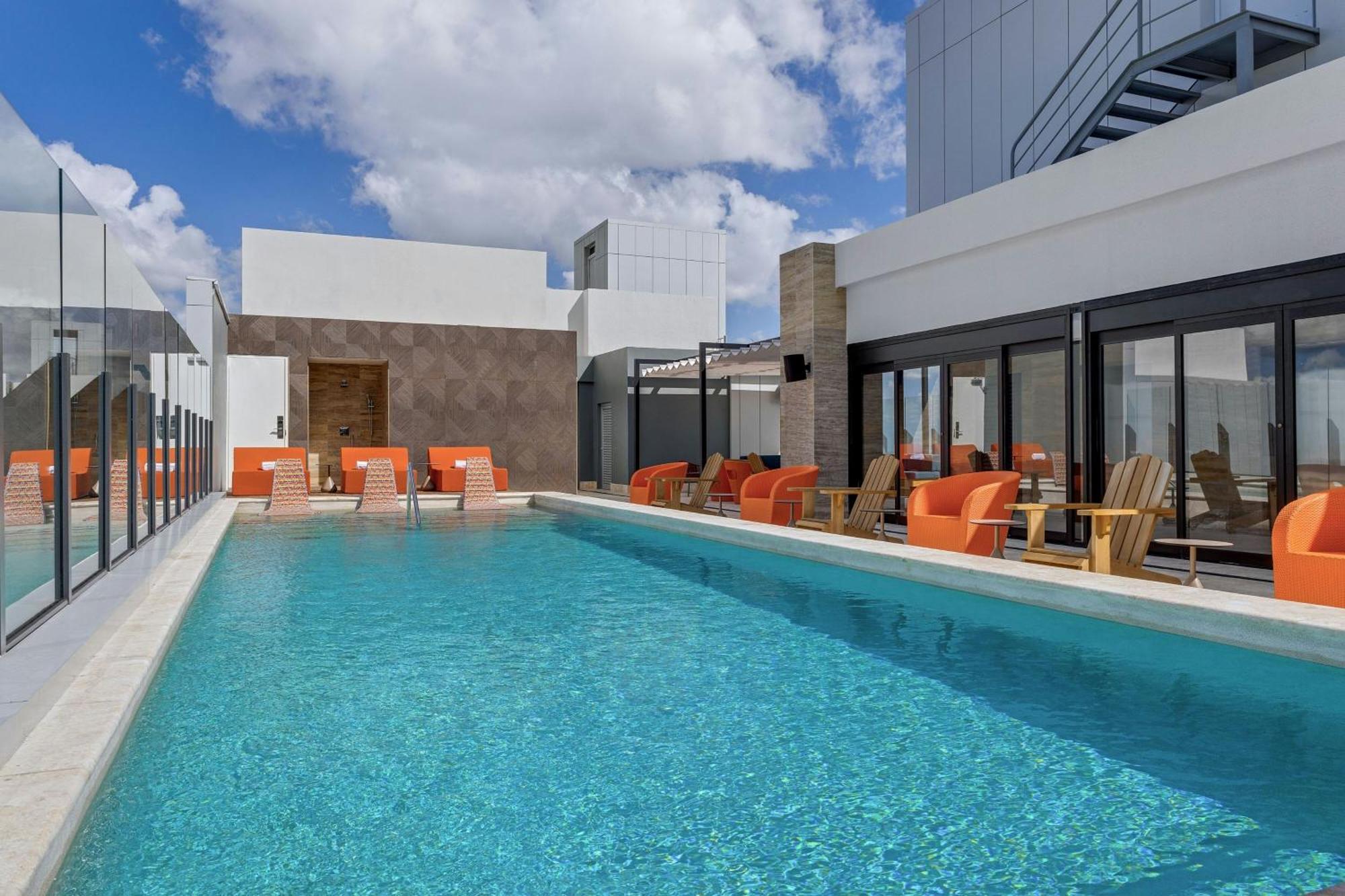 Hotel Aloft Santo Domingo Piantini Exterior foto