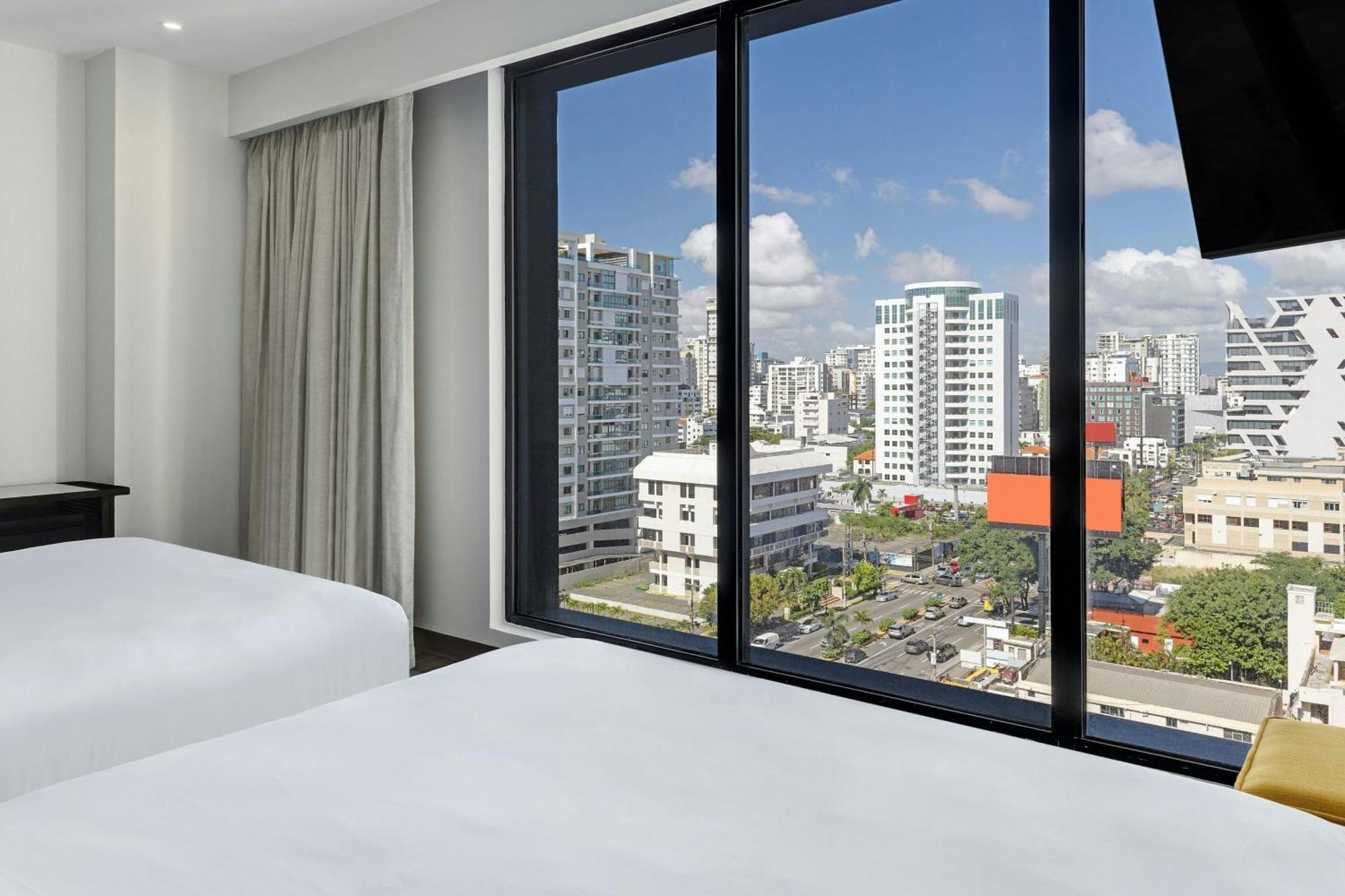 Hotel Aloft Santo Domingo Piantini Exterior foto